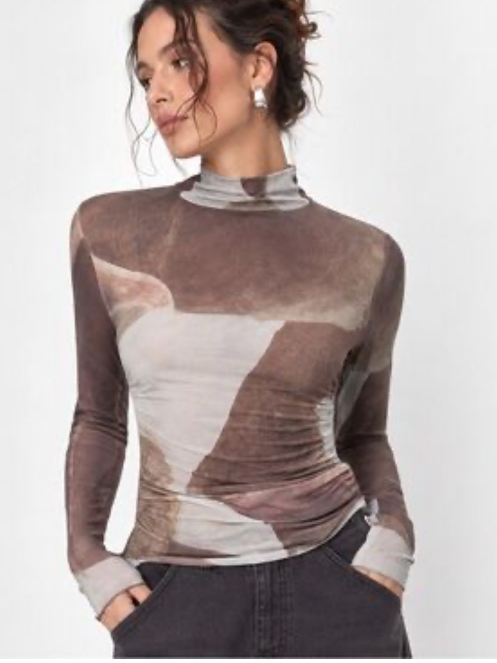 Aritizia Wilfred Long Sleeve Abstract Print Top in Brown